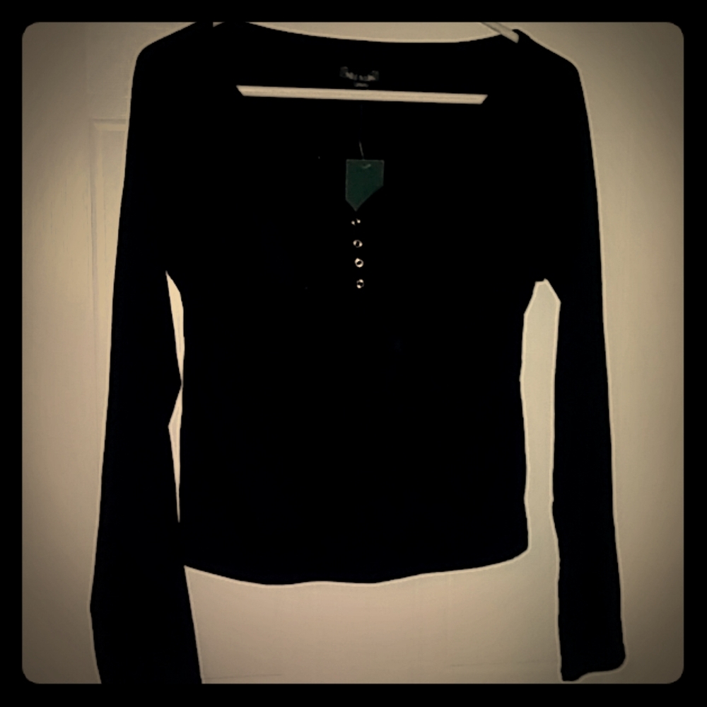 🆕Long sleeve soft & comfy v neck🆕